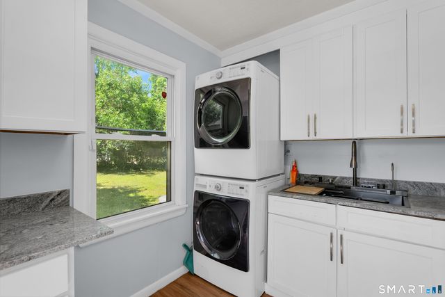 130 Winding Lane, East Hartford, CT 06118