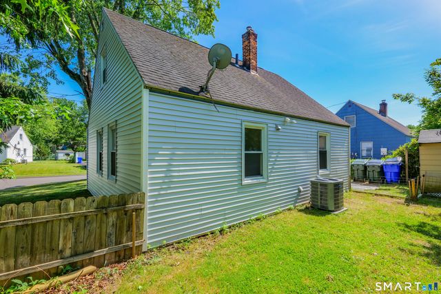 130 Winding Lane, East Hartford, CT 06118