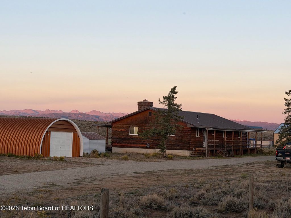 9370 US HIGHWAY 191 Highway, Pinedale, WY 82941 photo 2