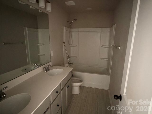 4112 Stoneygreen Lane, Charlotte, NC 28215