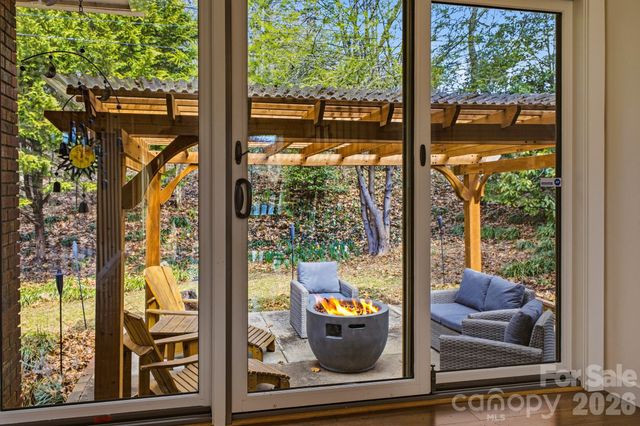 65 Westend Circle, Waynesville, NC 28785