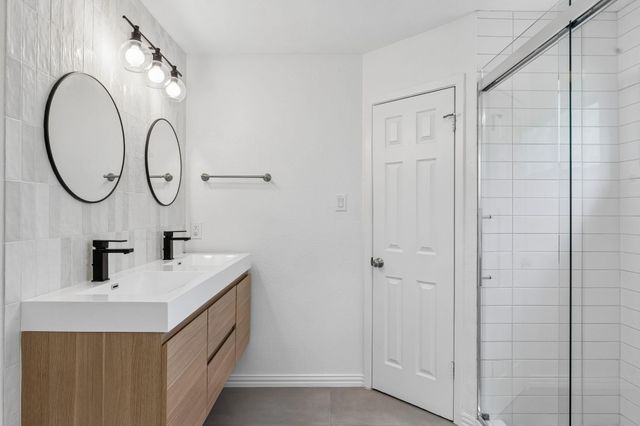 8302 Bradford Edward CV B, Austin, TX 78759