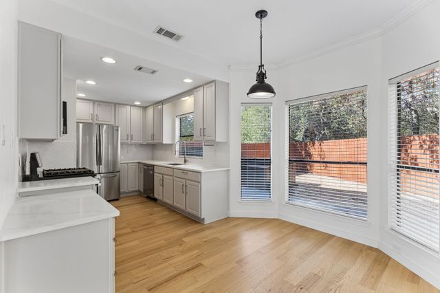 8302 Bradford Edward CV B, Austin, TX 78759
