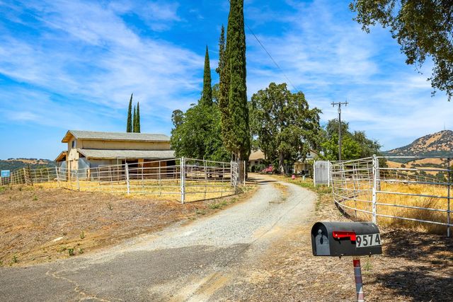 9574 Highway 49, Mokelumne Hill, CA 95245