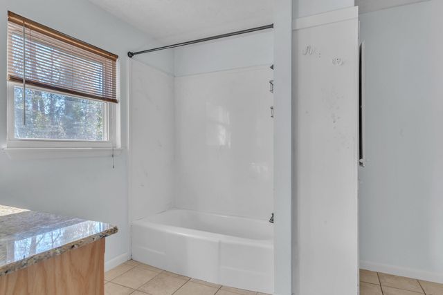 1701 Lakeshore dr, Longview, TX 75605