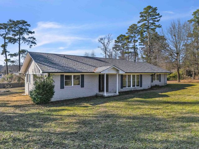 1701 Lakeshore dr, Longview, TX 75605