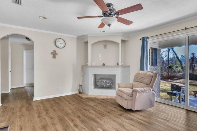 1701 Lakeshore dr, Longview, TX 75605