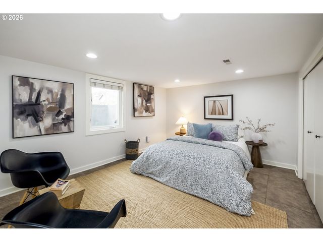 2105 Se 51ST Ave, Portland, OR 97215