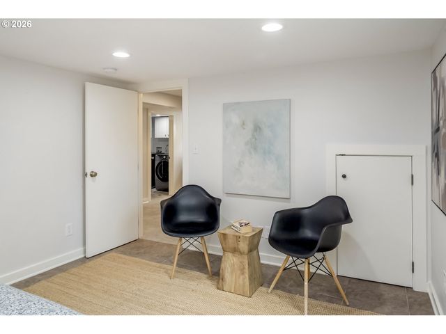 2105 Se 51ST Ave, Portland, OR 97215