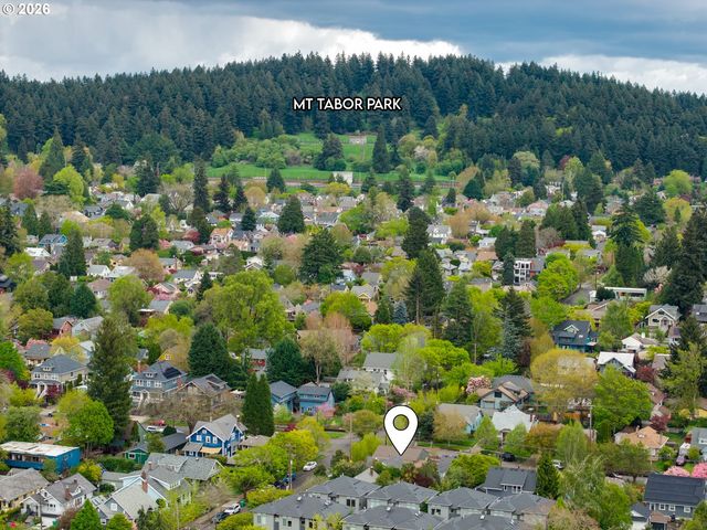 2105 Se 51ST Ave, Portland, OR 97215