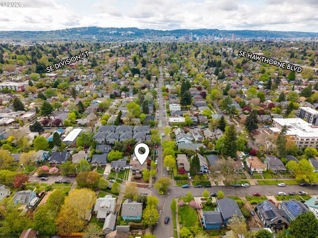 2105 Se 51ST Ave, Portland, OR 97215