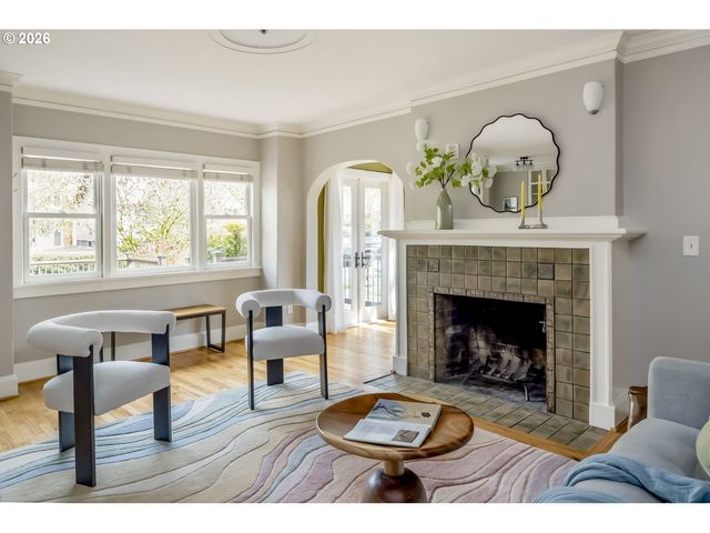 2105 Se 51ST Ave, Portland, OR 97215