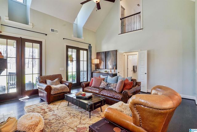 502 WILLOW BRANCH CIRCLE, Chelsea, AL 35043