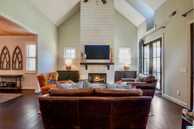 502 WILLOW BRANCH CIRCLE, Chelsea, AL 35043