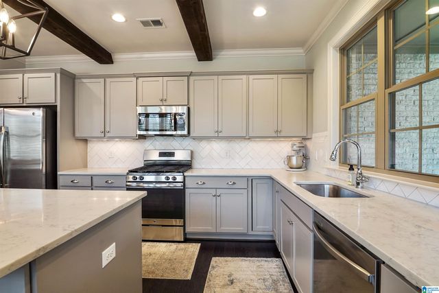 502 WILLOW BRANCH CIRCLE, Chelsea, AL 35043