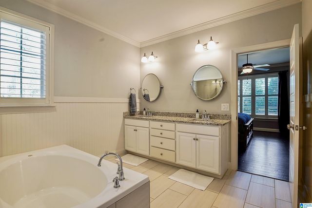 502 WILLOW BRANCH CIRCLE, Chelsea, AL 35043