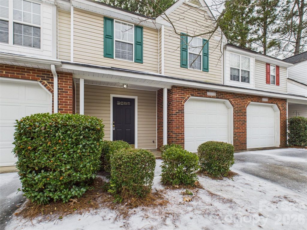 2056 University Heights Lane, Charlotte, NC 28213