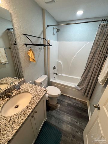 3021 N 36th Ave, Milton, FL 32583