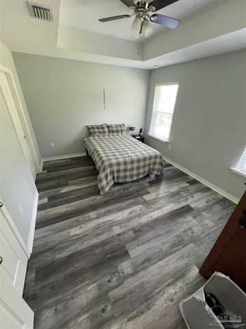 3021 N 36th Ave, Milton, FL 32583