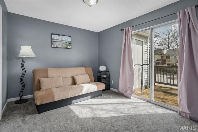 8903 N Swan Circle 8903, Brentwood, MO 63144