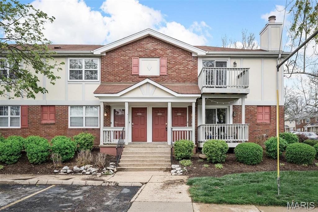 8903 N Swan Circle 8903, Brentwood, MO 63144