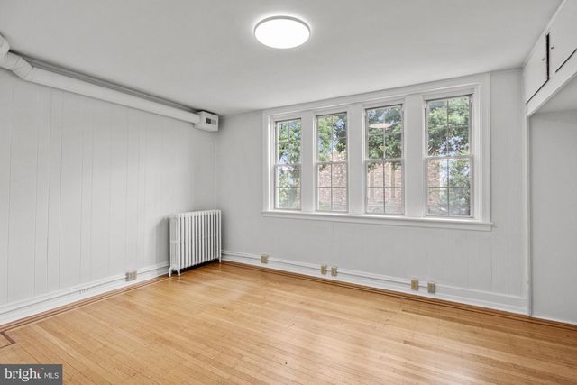 87 E BUTLER AVE, Ambler, PA 19002