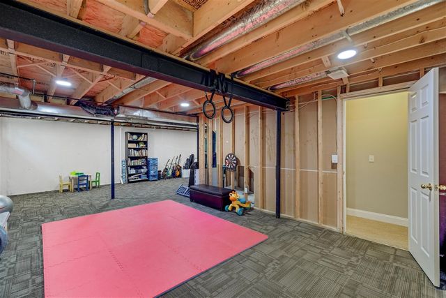 5964 Villa France Avenue, Ann Arbor, MI 48103