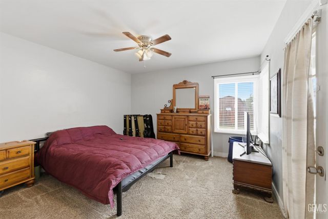 2312 Olympic Drive, Bakersfield, CA 93308