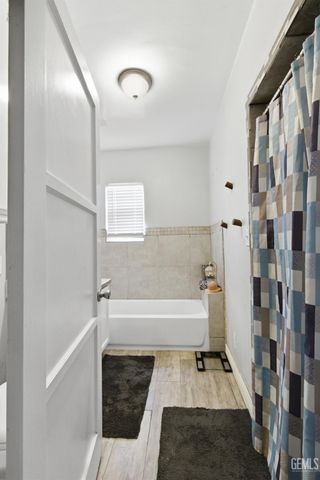 2312 Olympic Drive, Bakersfield, CA 93308