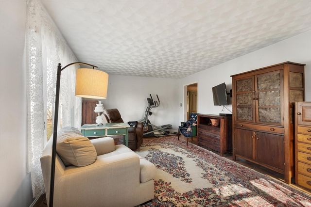 254 Massachusetts Ave, Lunenburg, MA 01462