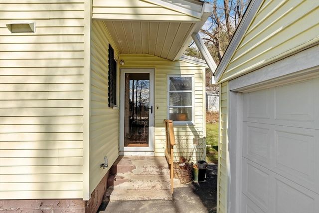 254 Massachusetts Ave, Lunenburg, MA 01462