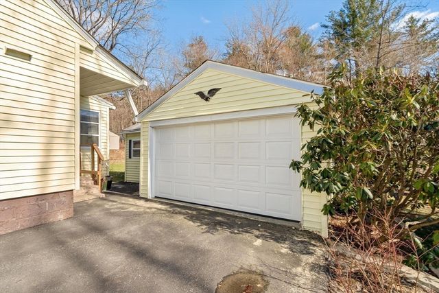 254 Massachusetts Ave, Lunenburg, MA 01462