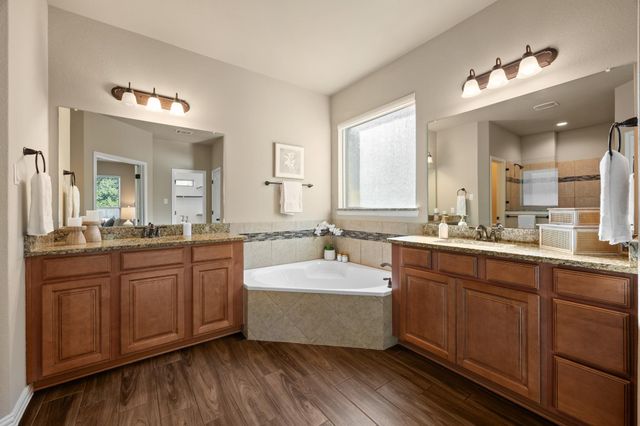 221 Vouvray ST, Leander, TX 78641