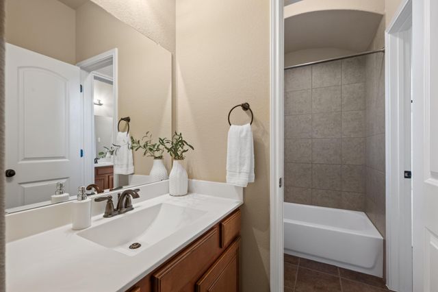 221 Vouvray ST, Leander, TX 78641