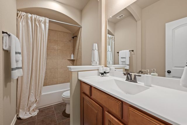 221 Vouvray ST, Leander, TX 78641