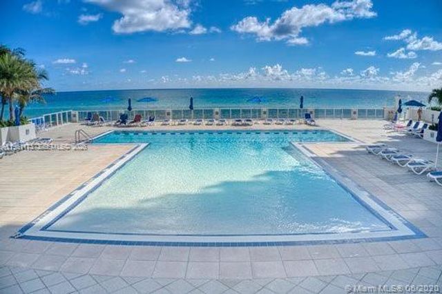 2751 S Ocean Dr 1808N, Hollywood, FL 33019