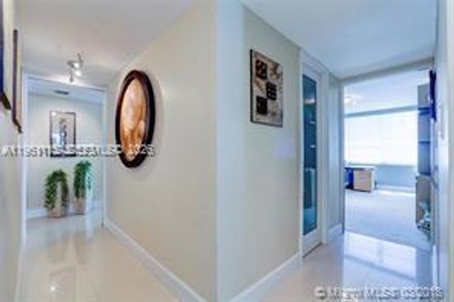 2751 S Ocean Dr 1808N, Hollywood, FL 33019