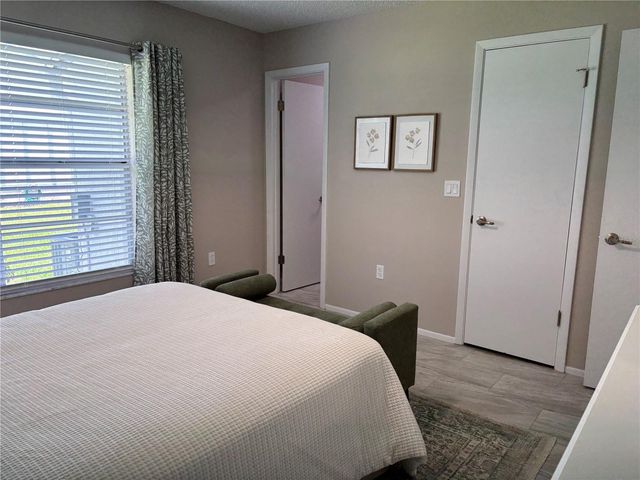 3703 39TH STREET W 11, Bradenton, FL 34205