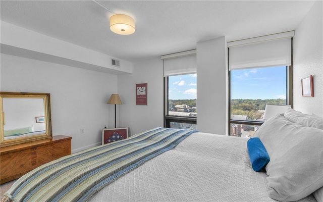 4004 Atlantic Ave Apt 1004, Virginia Beach, VA 23451