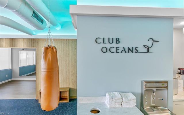 4004 Atlantic Ave Apt 1004, Virginia Beach, VA 23451