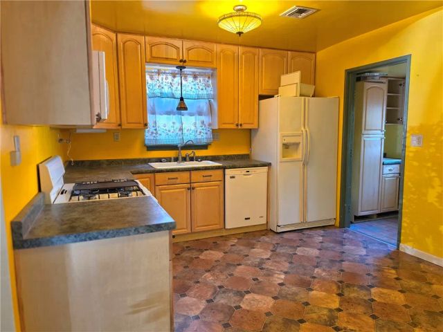 7649 Elm Street, San Bernardino, CA 92410