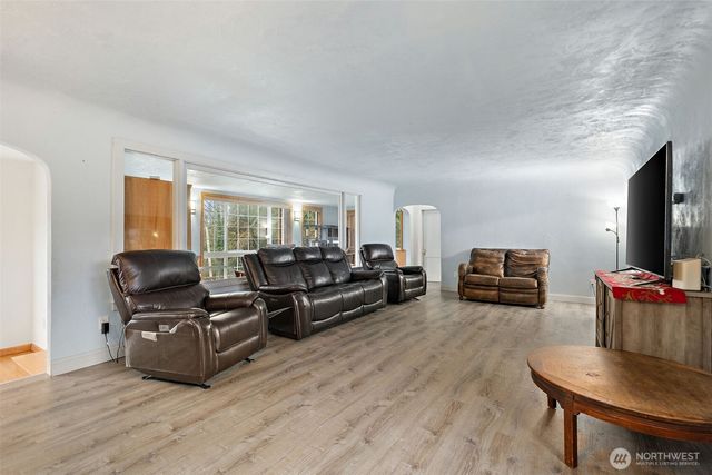 125 W Poplar Street, Shelton, WA 98584