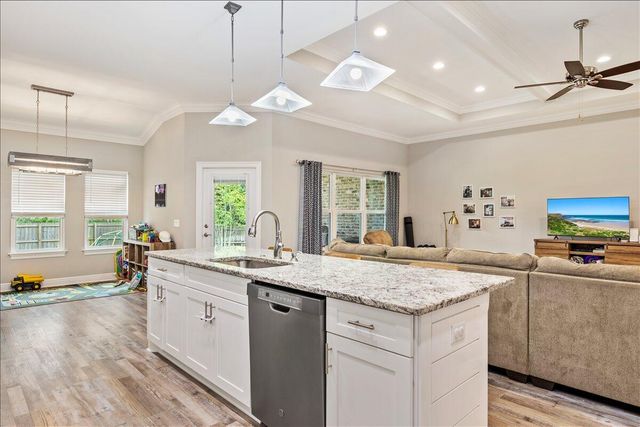 98 Star Drive, Fort Walton Beach, FL 32547