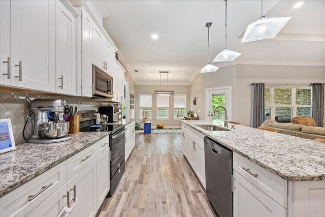 98 Star Drive, Fort Walton Beach, FL 32547