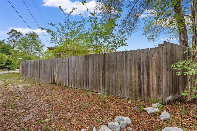 98 Star Drive, Fort Walton Beach, FL 32547