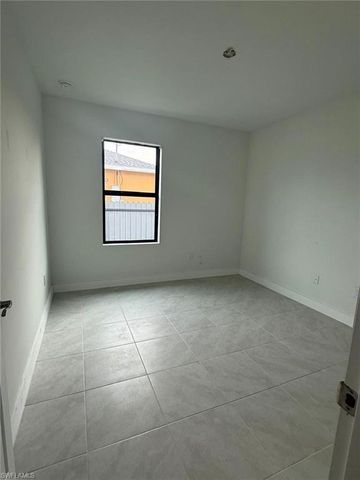 1304 NE 9th PL, Cape Coral, FL 33909