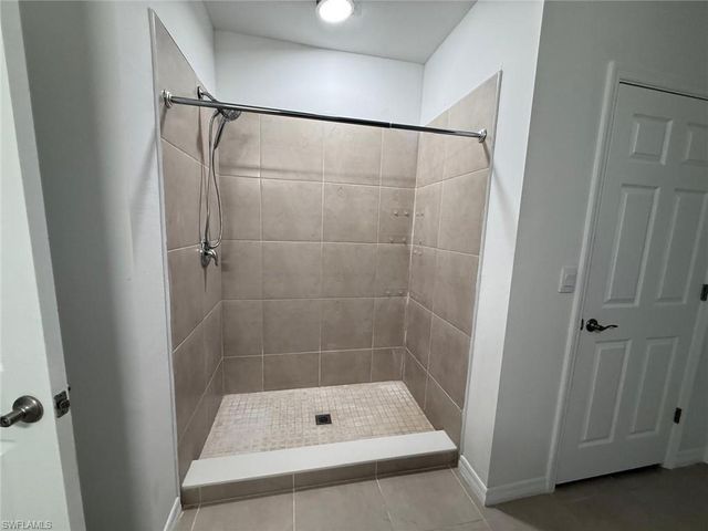 1304 NE 9th PL, Cape Coral, FL 33909