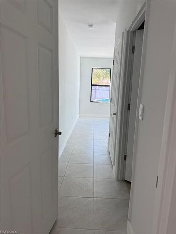 1304 NE 9th PL, Cape Coral, FL 33909