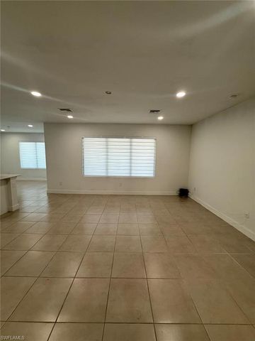 1304 NE 9th PL, Cape Coral, FL 33909