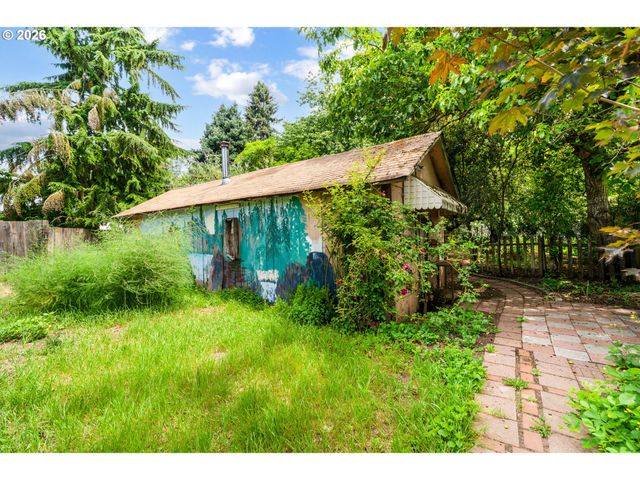 419 WILKIE St, Eugene, OR 97402